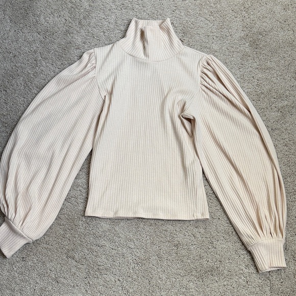 Forever 21 Tops - Forever 21 Cream Ribbed Turtleneck Top